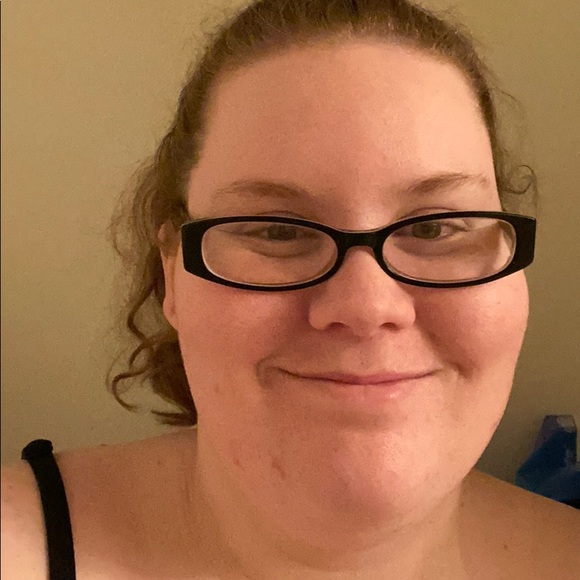 Meet your Posher, Amber - Picture 1 of 1